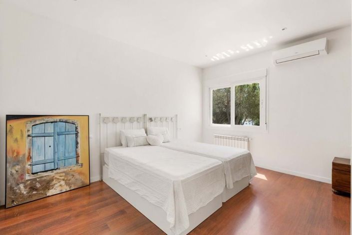 Image No.20-4 Bed Villa for sale
