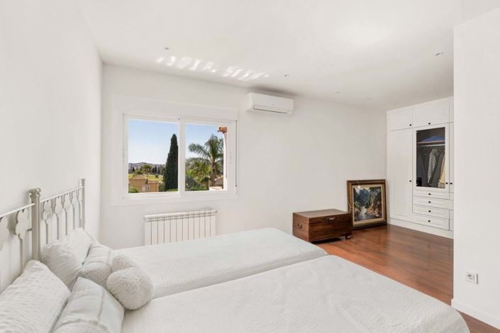 Image No.21-4 Bed Villa for sale