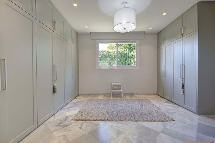 Image No.36-4 Bed Villa for sale