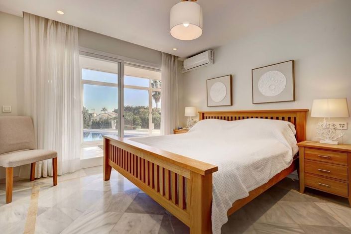 Image No.42-4 Bed Villa for sale