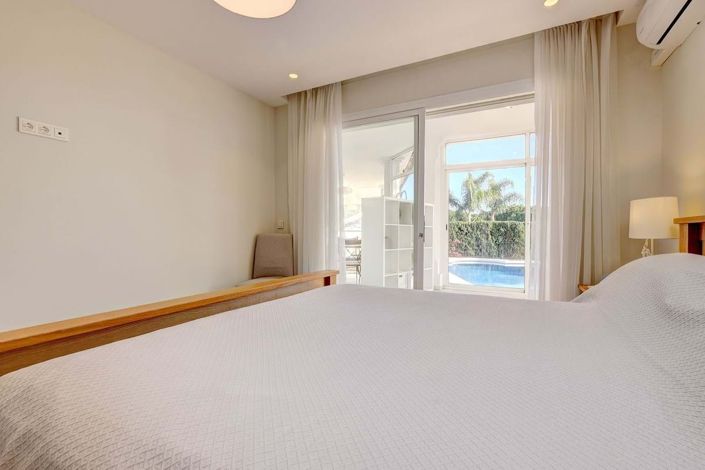 Image No.44-4 Bed Villa for sale