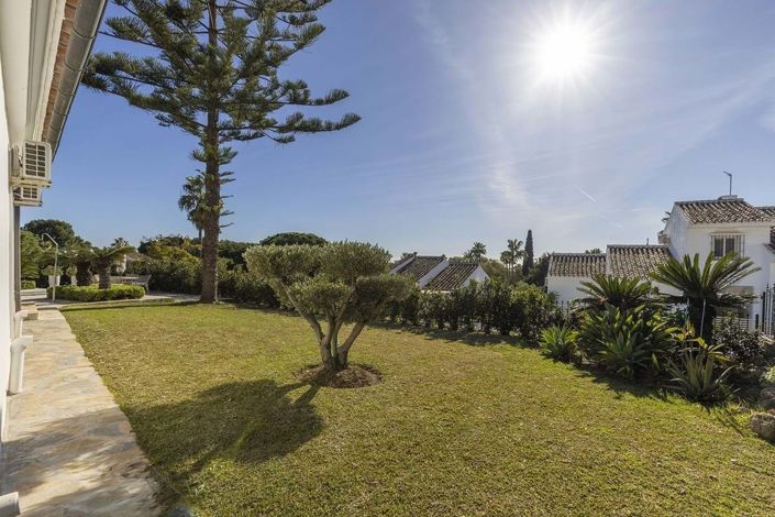 Image No.8-4 Bed Villa for sale