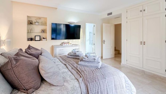 Image No.15-4 Bed Villa for sale