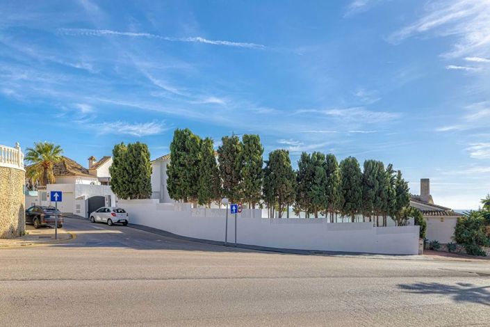 Image No.27-3 Bed Villa for sale