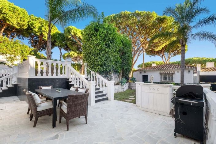 Image No.10-6 Bed Villa for sale