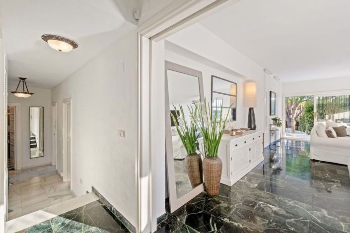 Image No.16-6 Bed Villa for sale