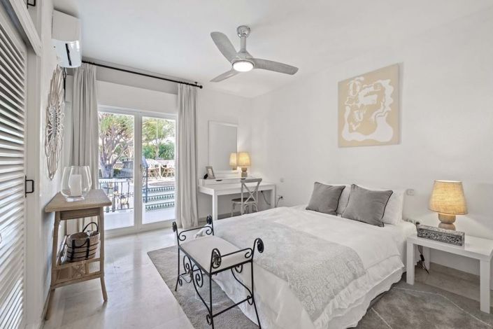 Image No.17-6 Bed Villa for sale