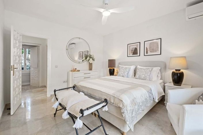 Image No.20-6 Bed Villa for sale