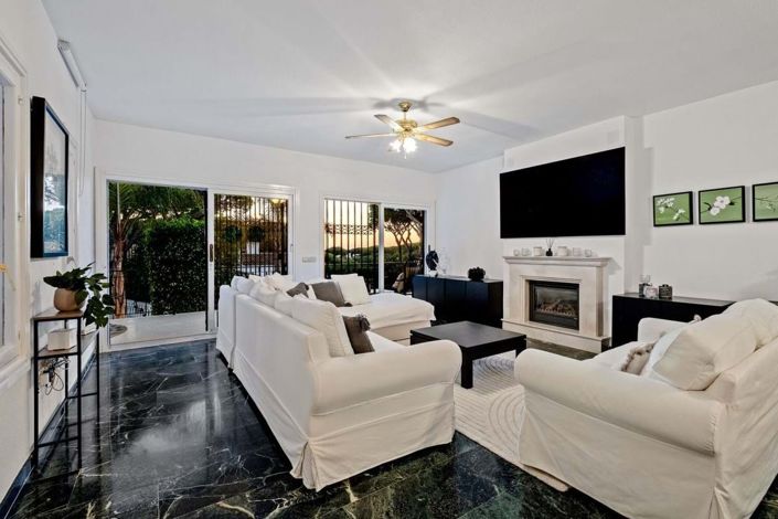 Image No.38-6 Bed Villa for sale