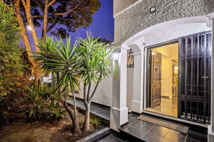 Image No.50-6 Bed Villa for sale