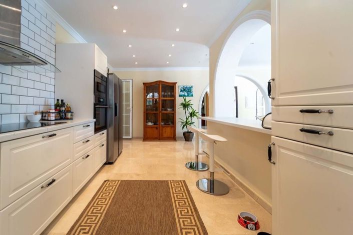 Image No.38-5 Bed Villa for sale