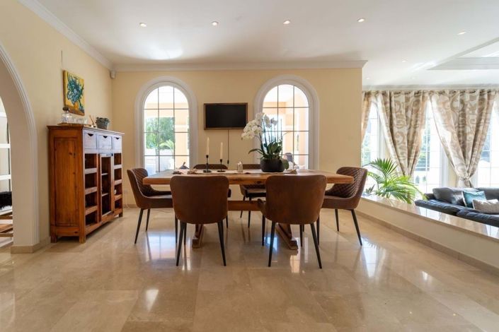 Image No.39-5 Bed Villa for sale