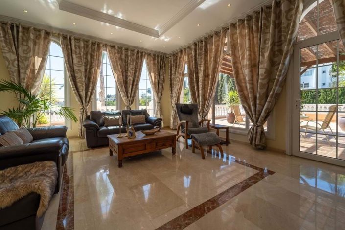 Image No.44-5 Bed Villa for sale