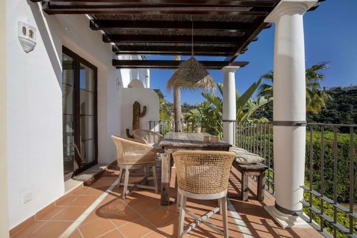 Image No.2-4 Bed Semi-Detached for sale