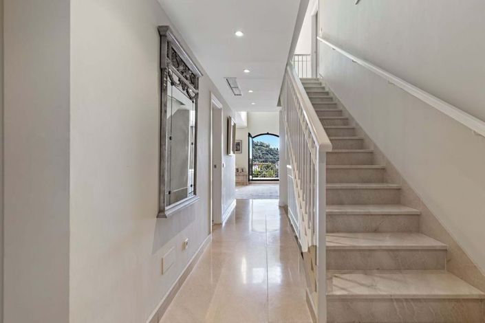 Image No.33-4 Bed Semi-Detached for sale