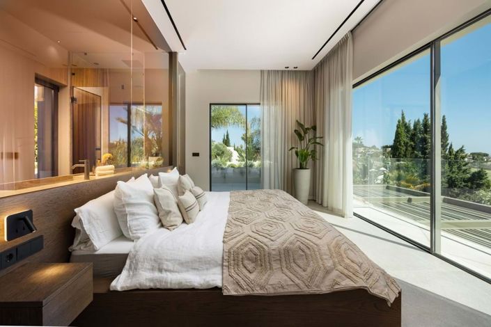 Image No.28-5 Bed Villa for sale