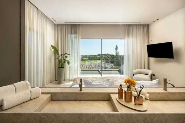 Image No.30-5 Bed Villa for sale