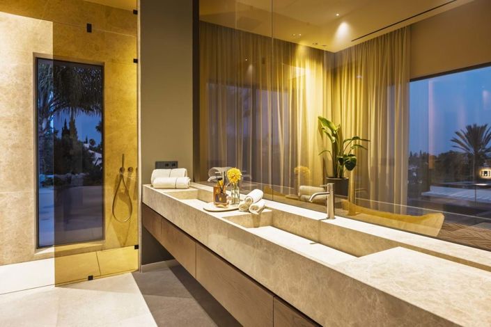 Image No.49-5 Bed Villa for sale