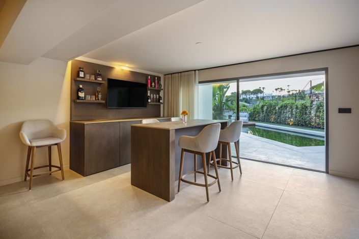 Image No.51-5 Bed Villa for sale