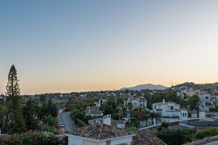 Image No.58-5 Bed Villa for sale