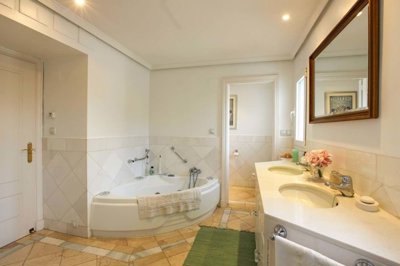 1447-660037-78d1f4f8b6655591b02d22fabb36a692d