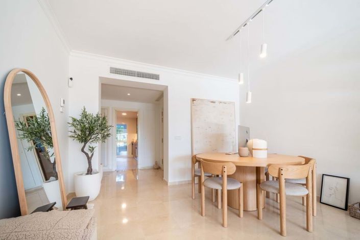 Image No.2-Appartement de 2 chambres à vendre à Estepona