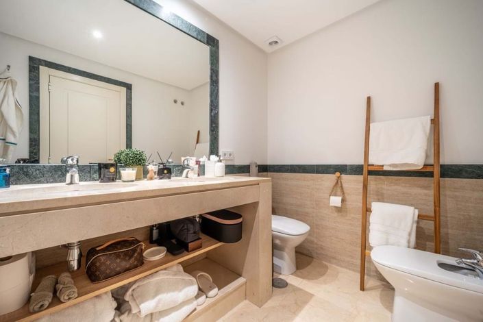 Image No.23-Appartement de 2 chambres à vendre à Estepona