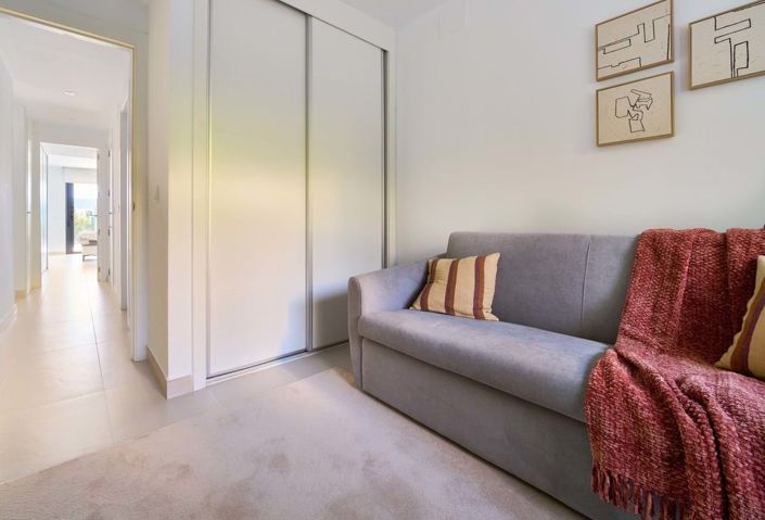 Image No.13-2 Bed Apartment for sale