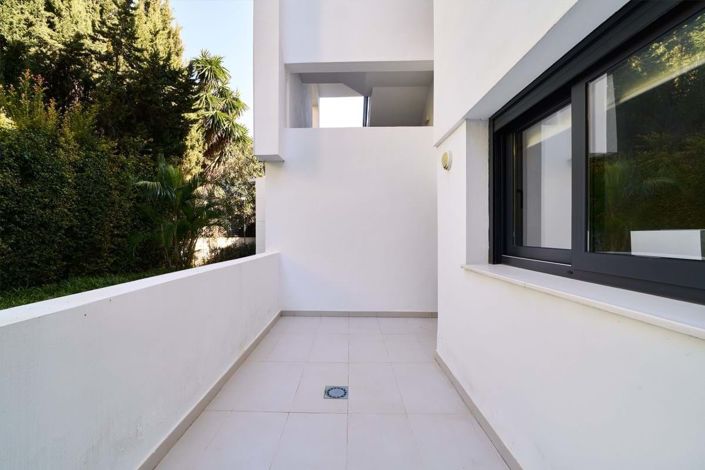 Image No.16-2 Bed Apartment for sale