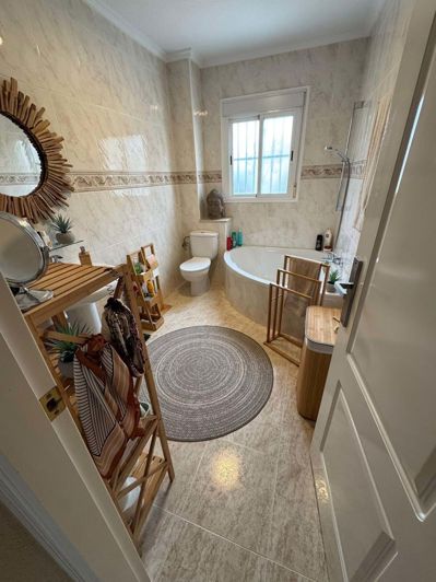 Image No.18-3 Bed Townhouse for sale