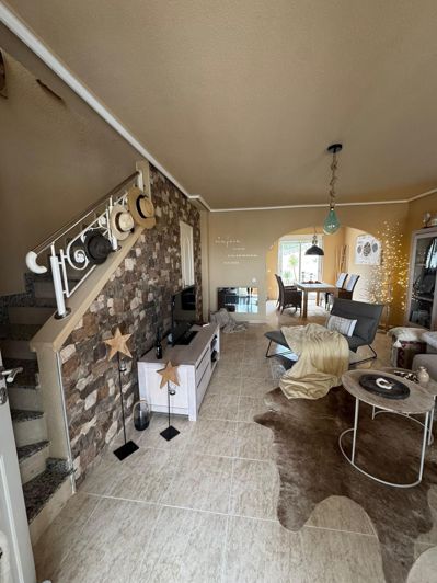 Image No.8-3 Bed Townhouse for sale