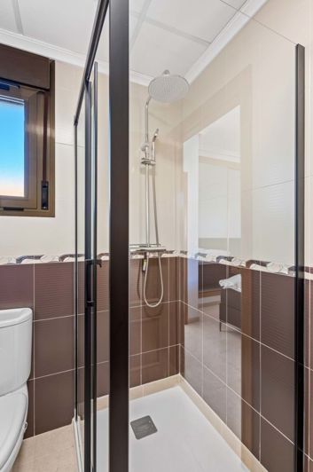 Image No.22-3 Bed Townhouse for sale