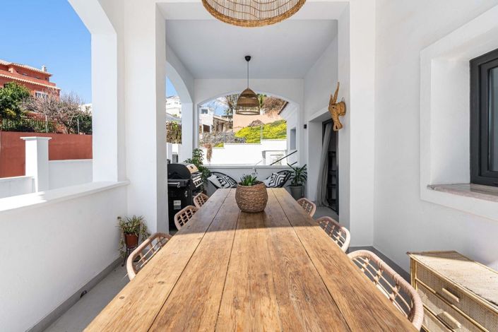 Image No.21-5 Bed Villa for sale