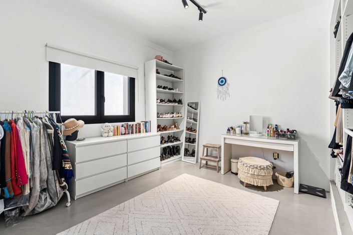 Image No.38-5 Bed Villa for sale