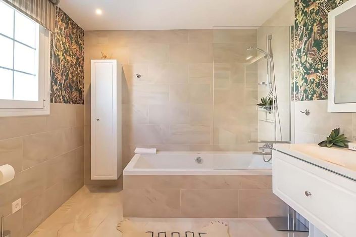 Image No.7-5 Bed Villa for sale