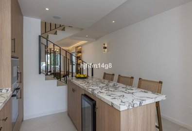 1447-660081-78d1f4f8b6655591b02d22fabb36a692d