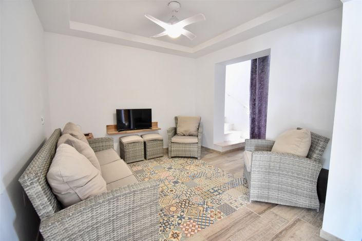 Image No.12-3 Bed Villa for sale