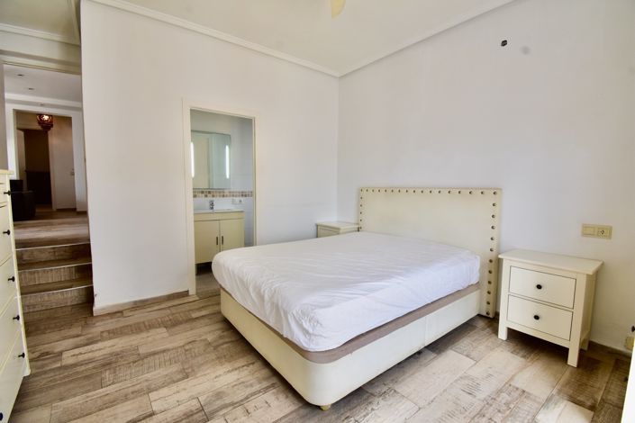 Image No.17-3 Bed Villa for sale