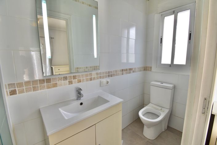 Image No.19-3 Bed Villa for sale