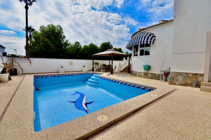 Image No.2-3 Bed Villa for sale