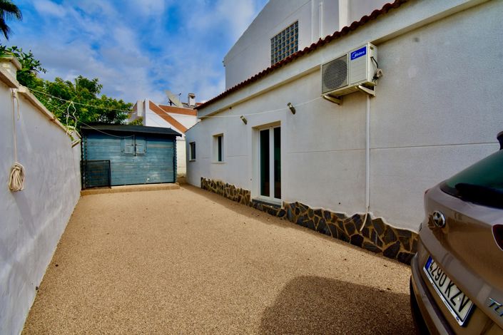 Image No.23-3 Bed Villa for sale