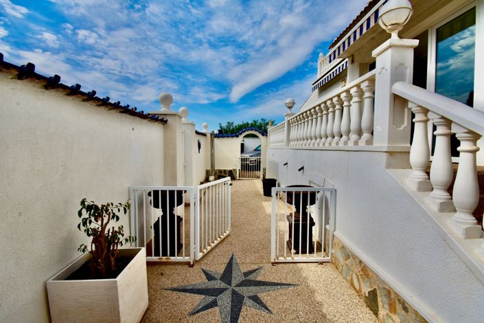 Image No.3-3 Bed Villa for sale