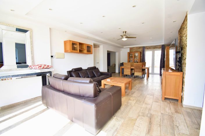 Image No.7-3 Bed Villa for sale