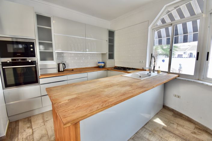 Image No.8-3 Bed Villa for sale