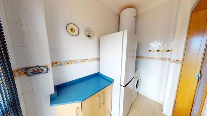 Image No.12-4 Bed Townhouse for sale