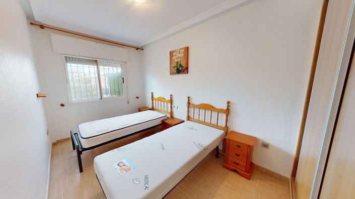 Image No.13-4 Bed Townhouse for sale