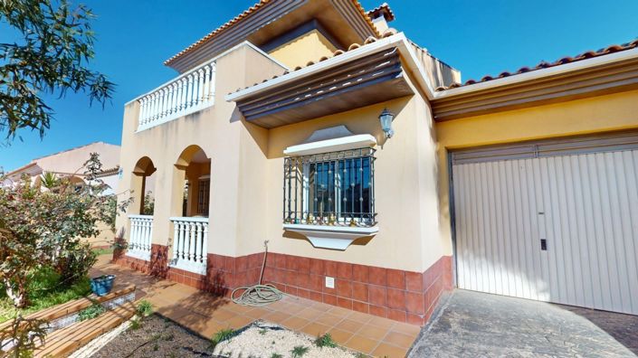 Image No.4-4 Bed Townhouse for sale