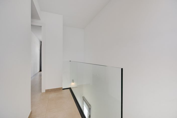 Image No.36-3 Bed Villa for sale