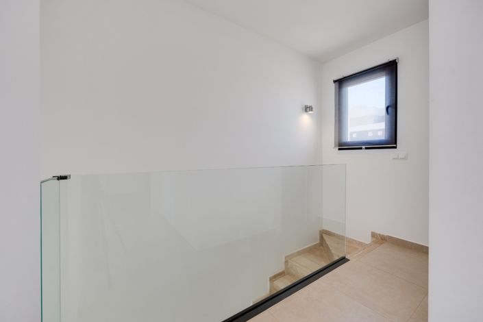 Image No.37-3 Bed Villa for sale