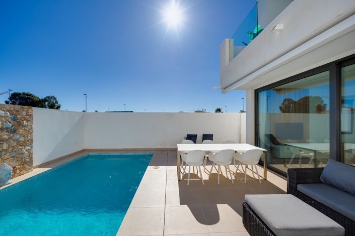 Image No.8-3 Bed Villa for sale